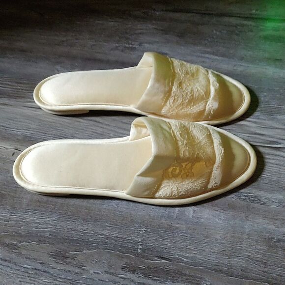 Vintage  Vanity Fair ivory slippers  Sz M  Sz 6.5-7.5 - Picture 5 of 6